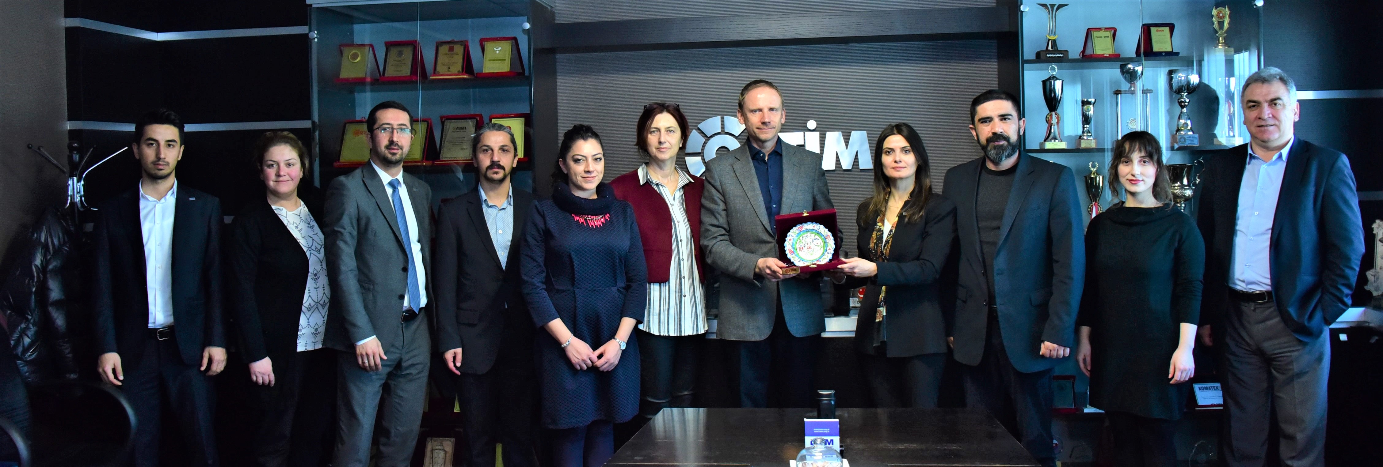 Avusturya Büyükelçiliği Ticaret Ataşesi Dr. Christian Maier ve  İdari İşler Sorumlusu Manuela Kaltenegger Görgü, İŞİM Kümelenmesini ziyaret ettiler. 